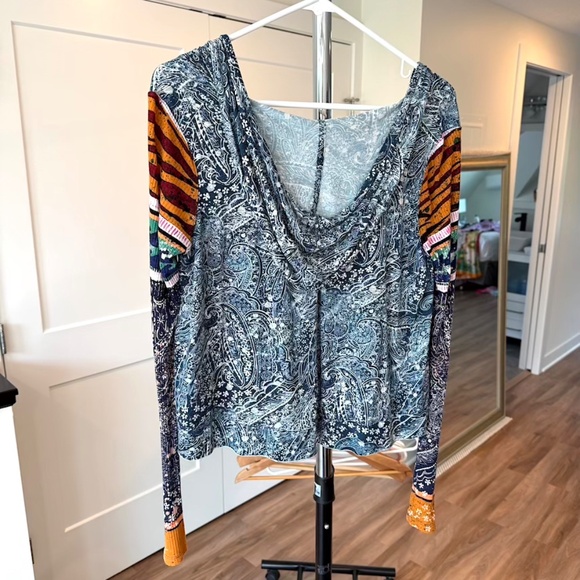 Soul Searcher Printed Hoodie - Size Small (NWOT) - Picture 6 of 7